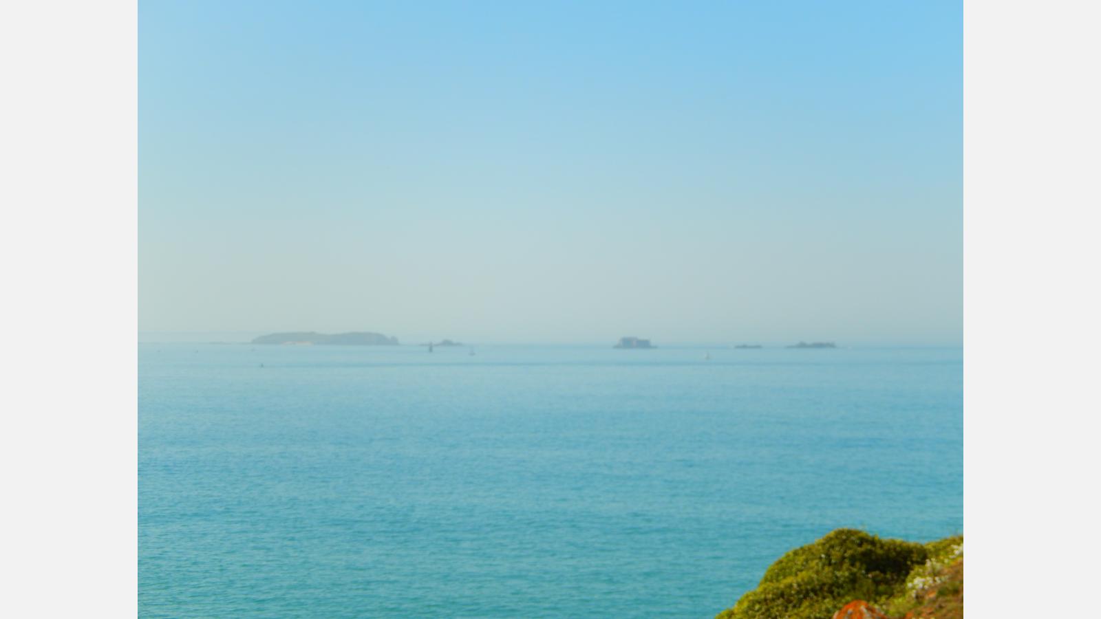 ile au loin